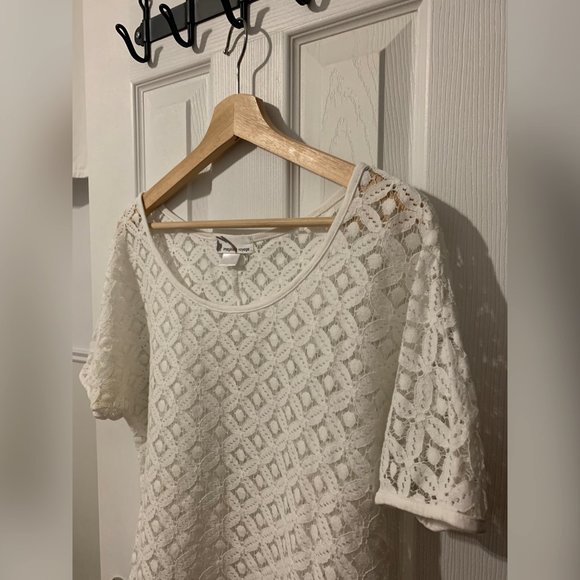 Imaginary Voyage White Floral Lace Blouse - Picture 2 of 8